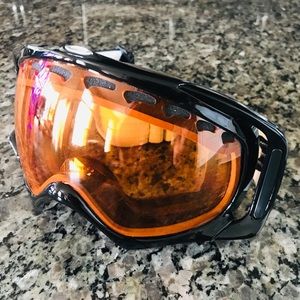 Vented Oakley Ski Goggles NWOT